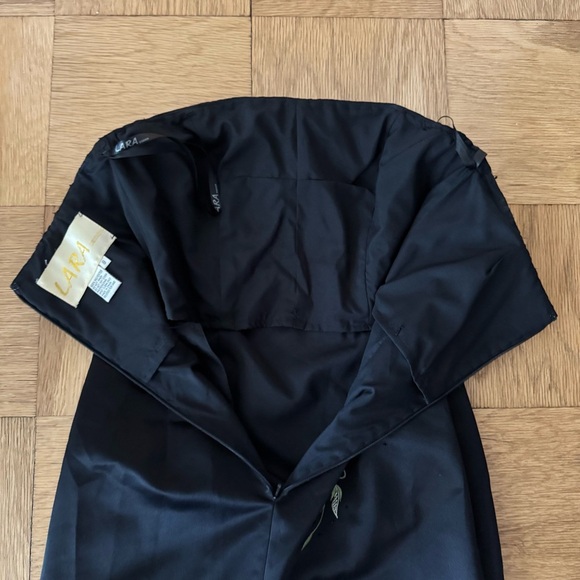 LARA Designs Size 8 Strapless Black Gown Floral Applique Beaded Embroidered - Picture 3 of 14